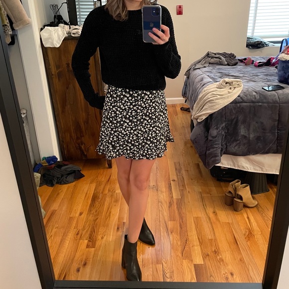 Abercrombie open back black floral dress - Picture 5 of 5